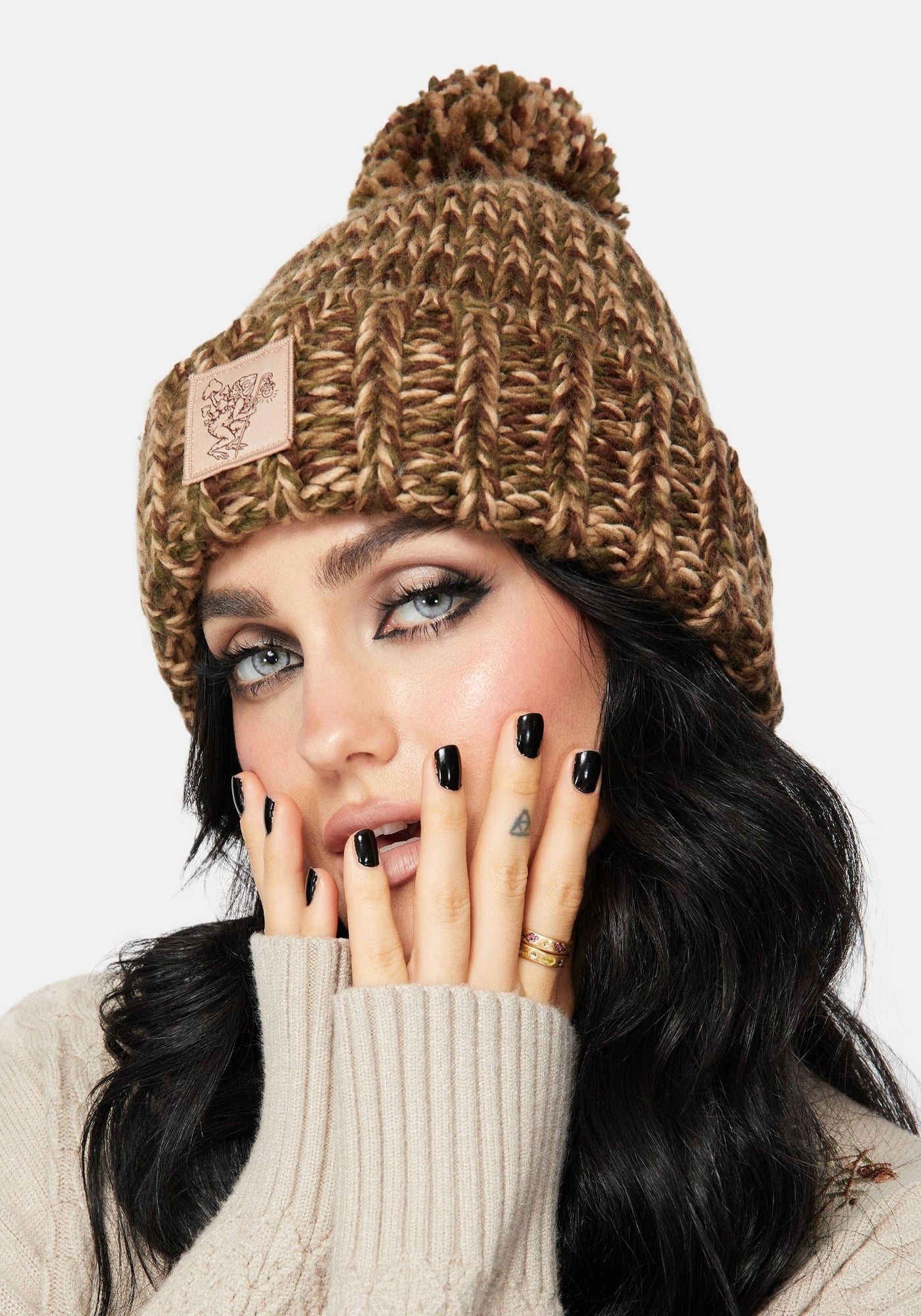 Daphne Frog Patch Cable Beanie – Disturbia
