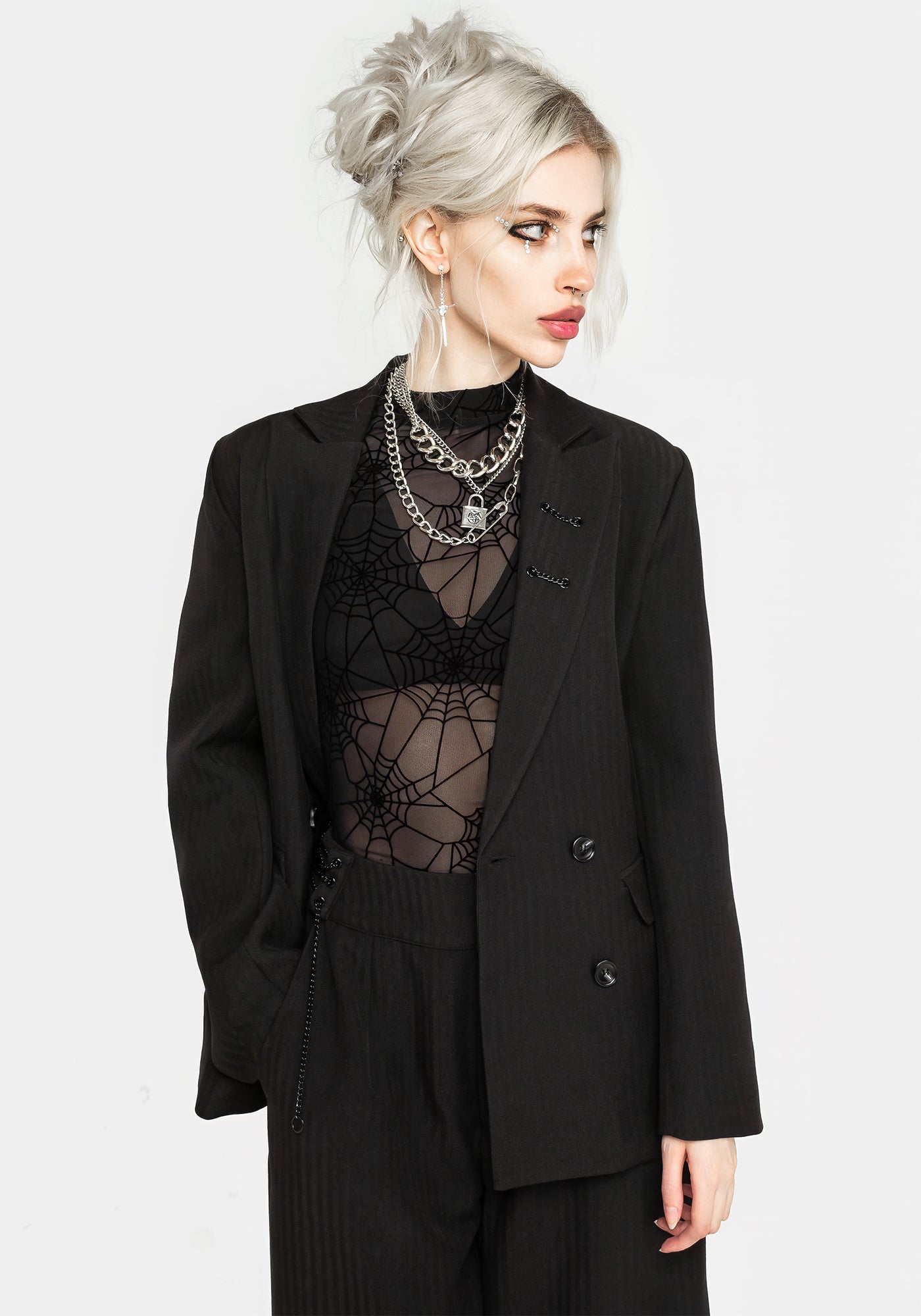 Juno Relaxed Chain Detail Blazer – Disturbia