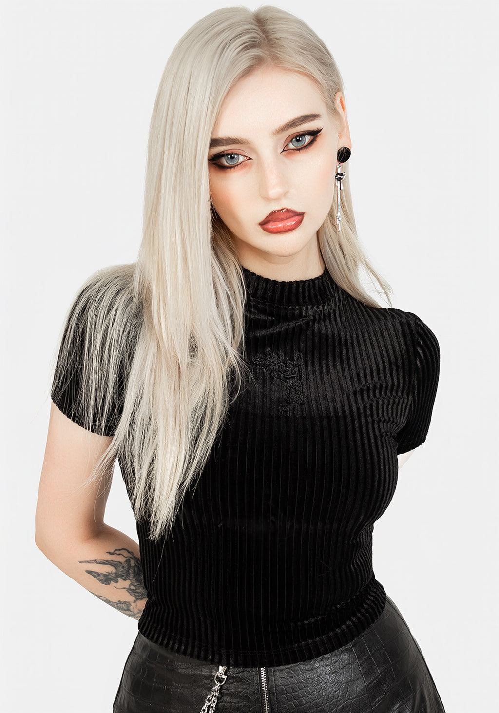 Rosaline Velour Rib Crop Top Disturbia rosaline-velour-rib-crop-top-disturbia