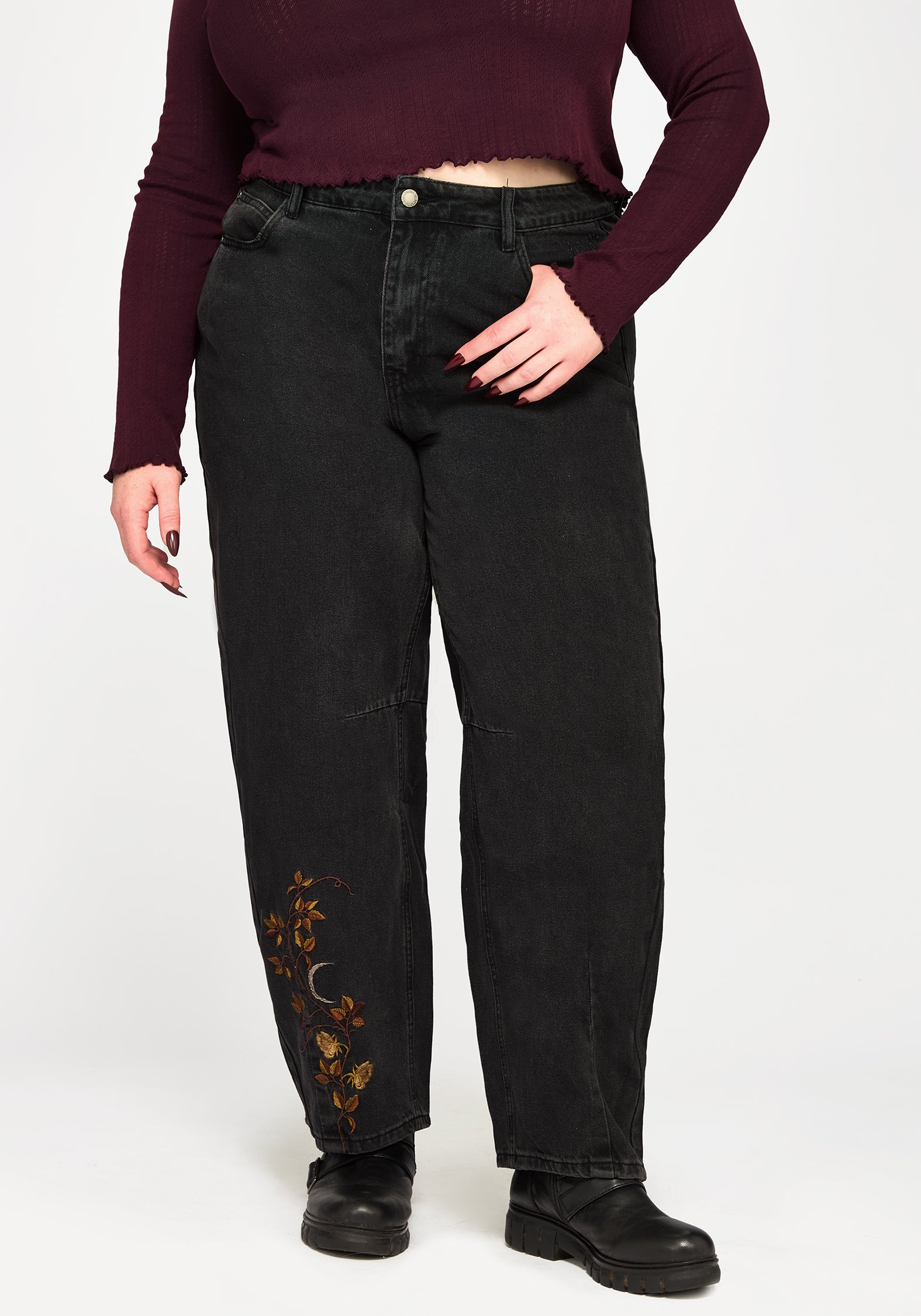 Maleah Embroidered Denim Barrel Jeans