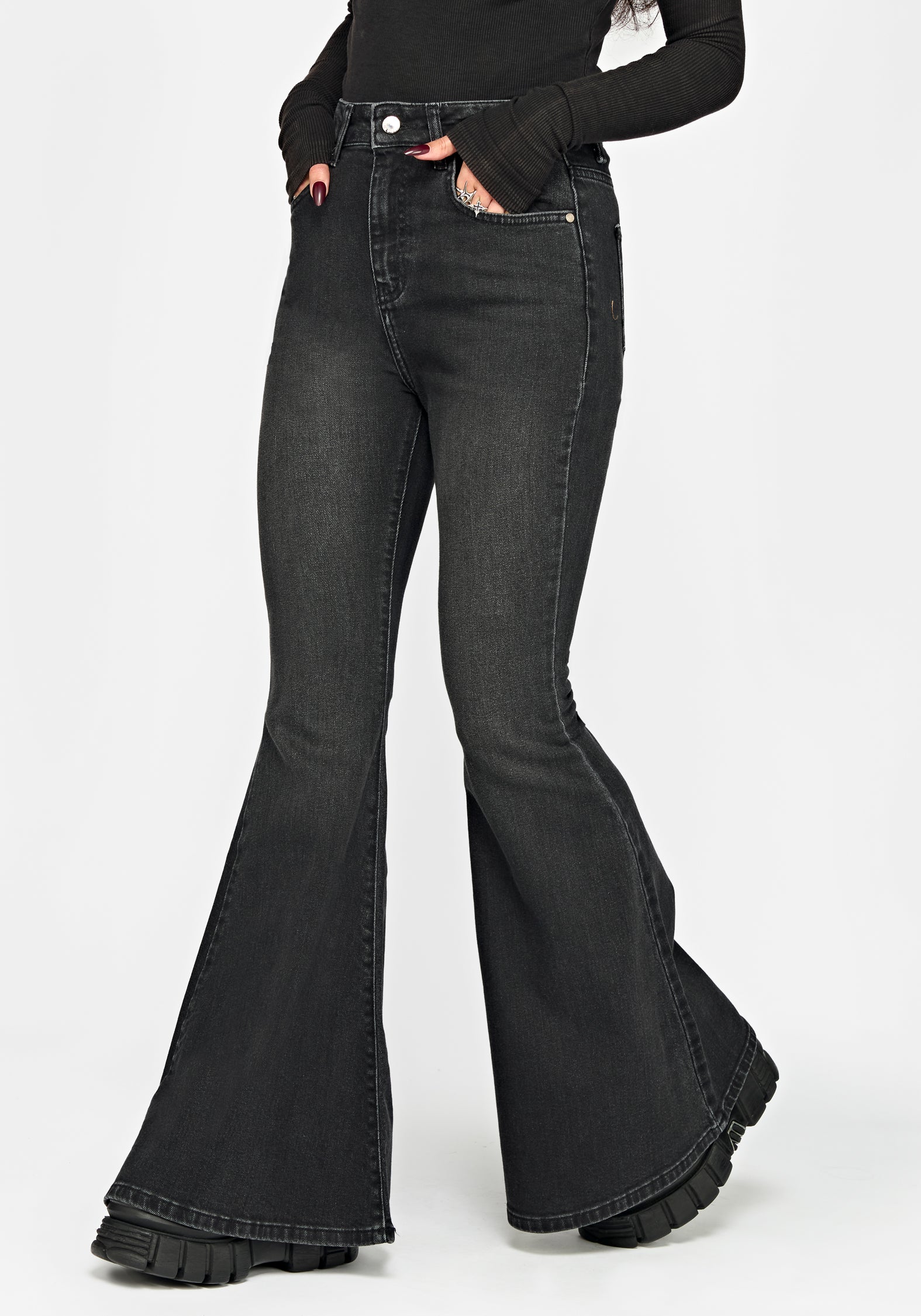 Valencia Extreme Flare Jean