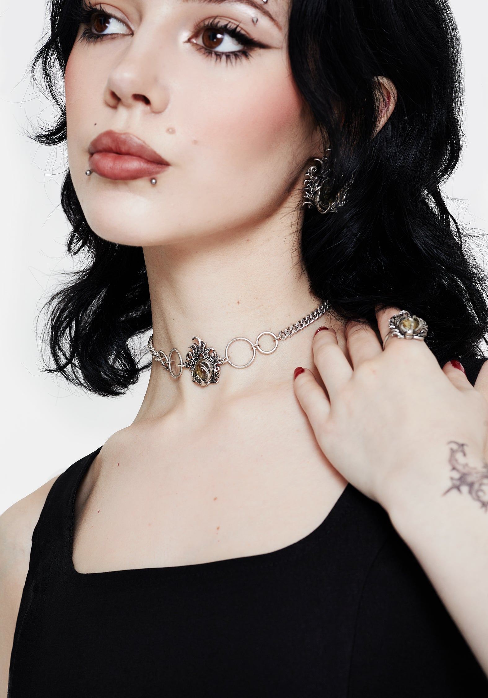 Marte Trapped Flower Choker – Disturbia