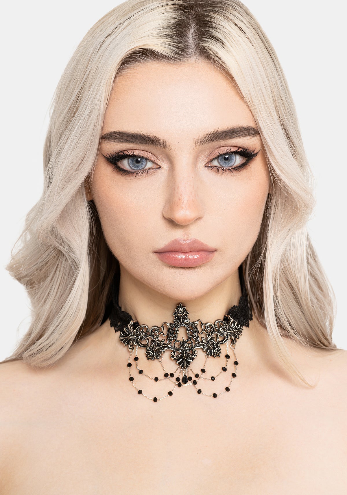Evara Ornate Lace Choker