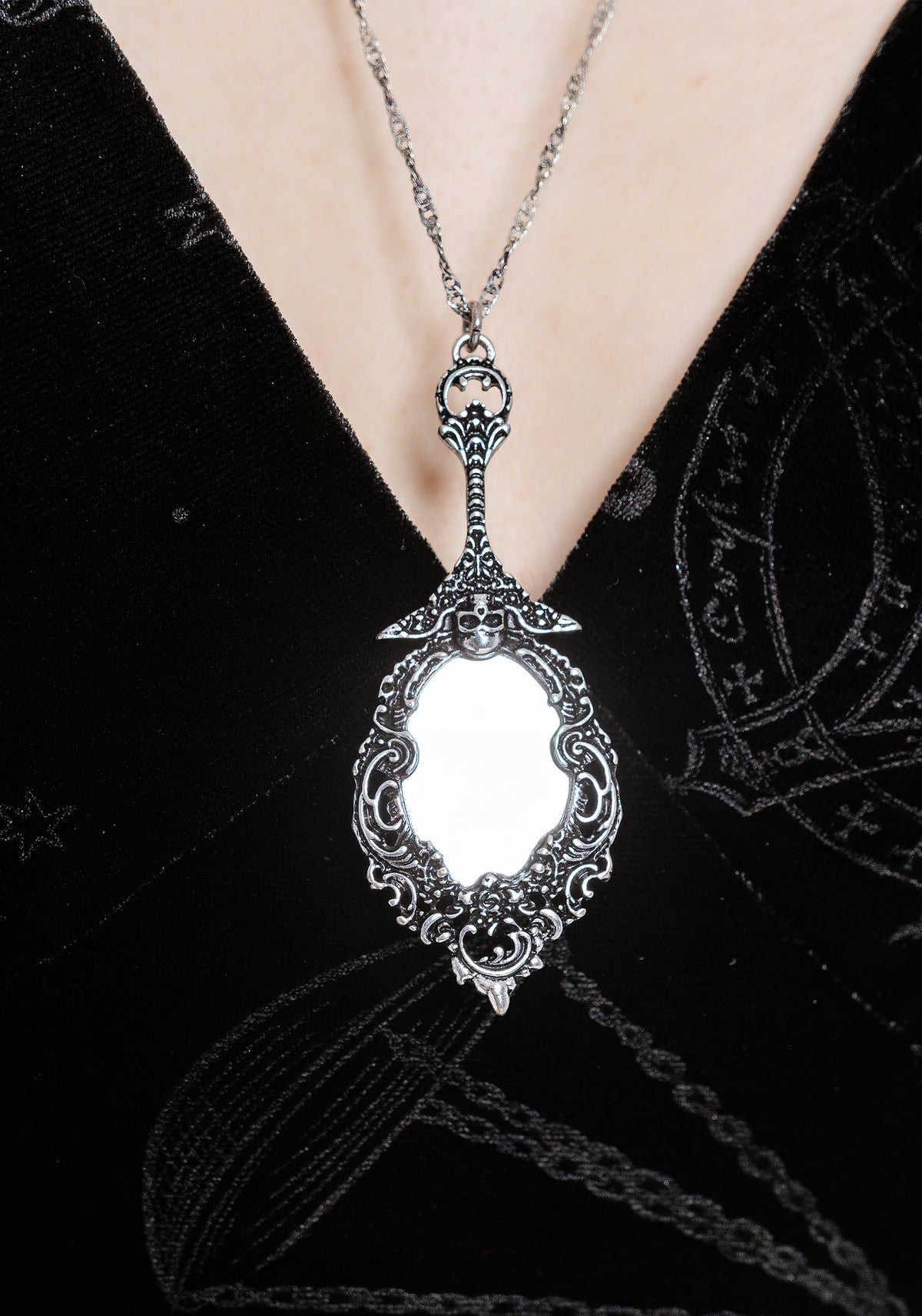 Orum Layered Charm Mirror Necklace