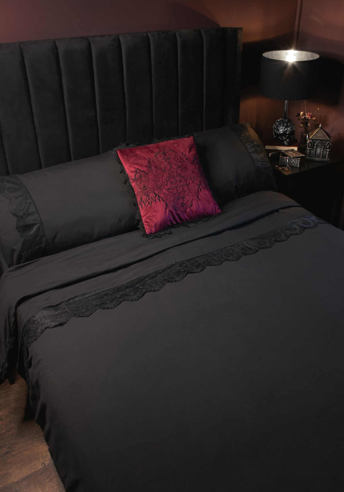 Seloni Embroidered Lace Edge Square Cushion