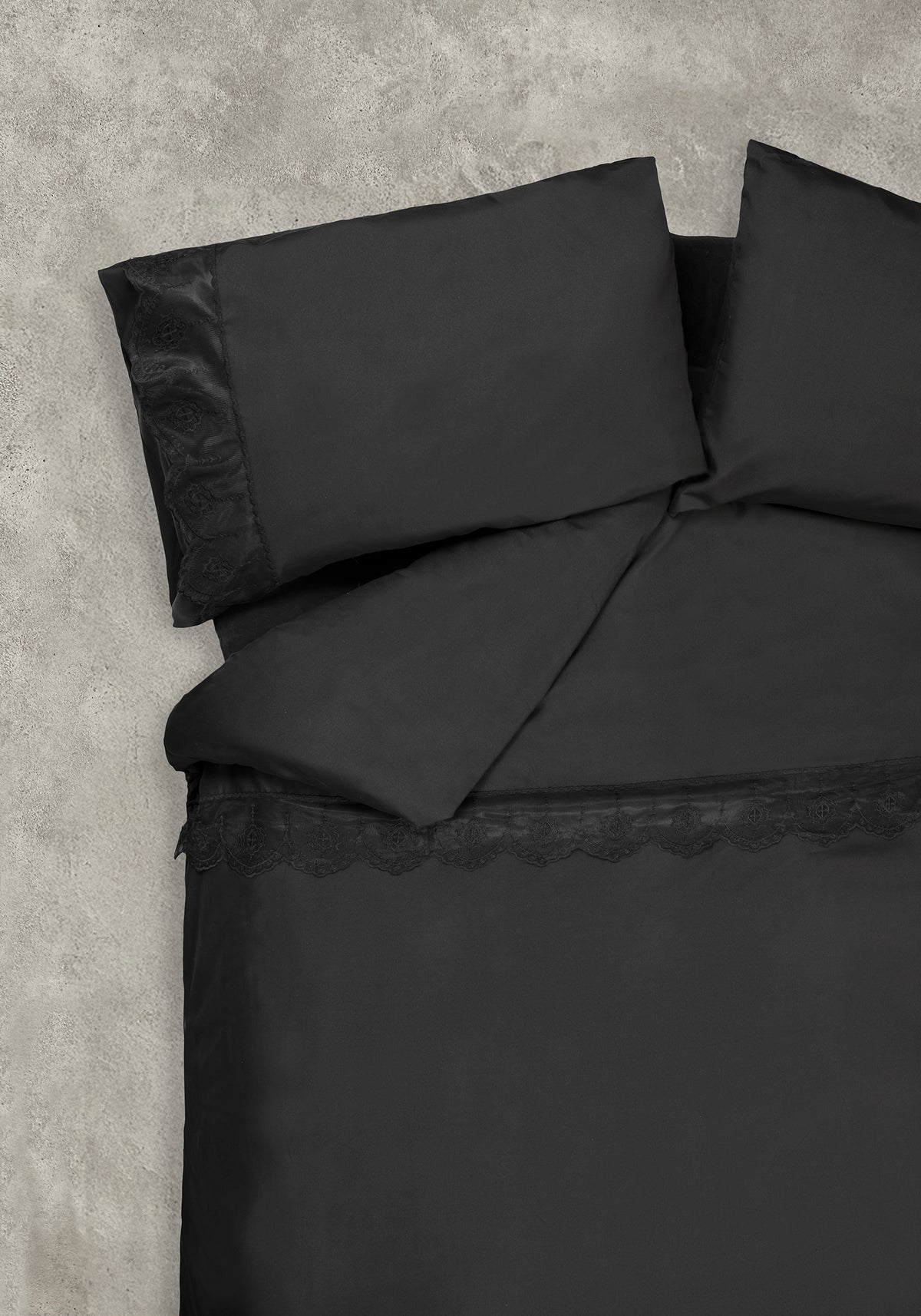 Sulphix Lace Detail Bedding - US King