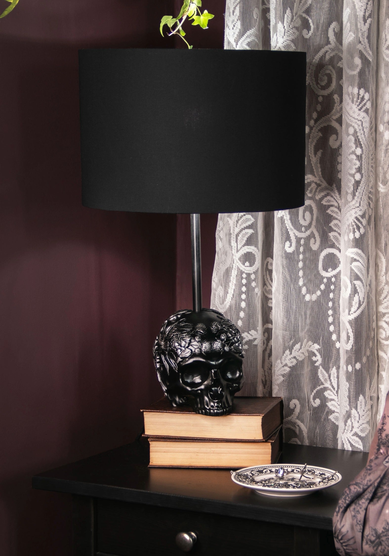 Vellume Skull Lamp - Disturbia X The Blackened Teeth