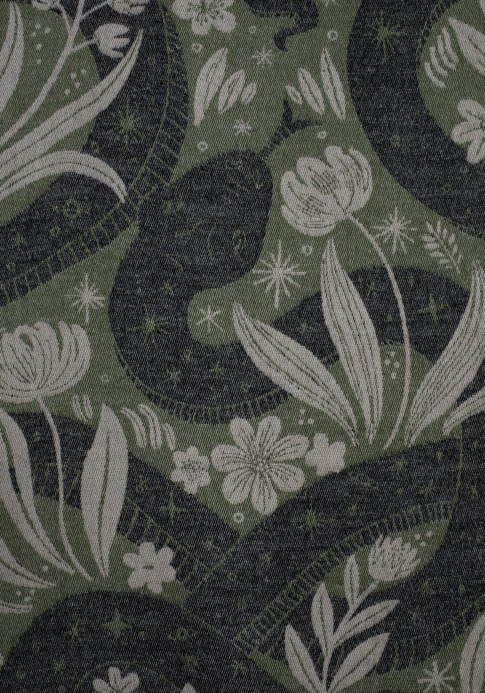 Deception Floral Snake Woven Blanket - Green