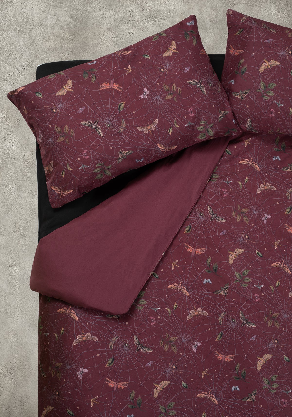 Celia Moth Web Bedding (UK King)