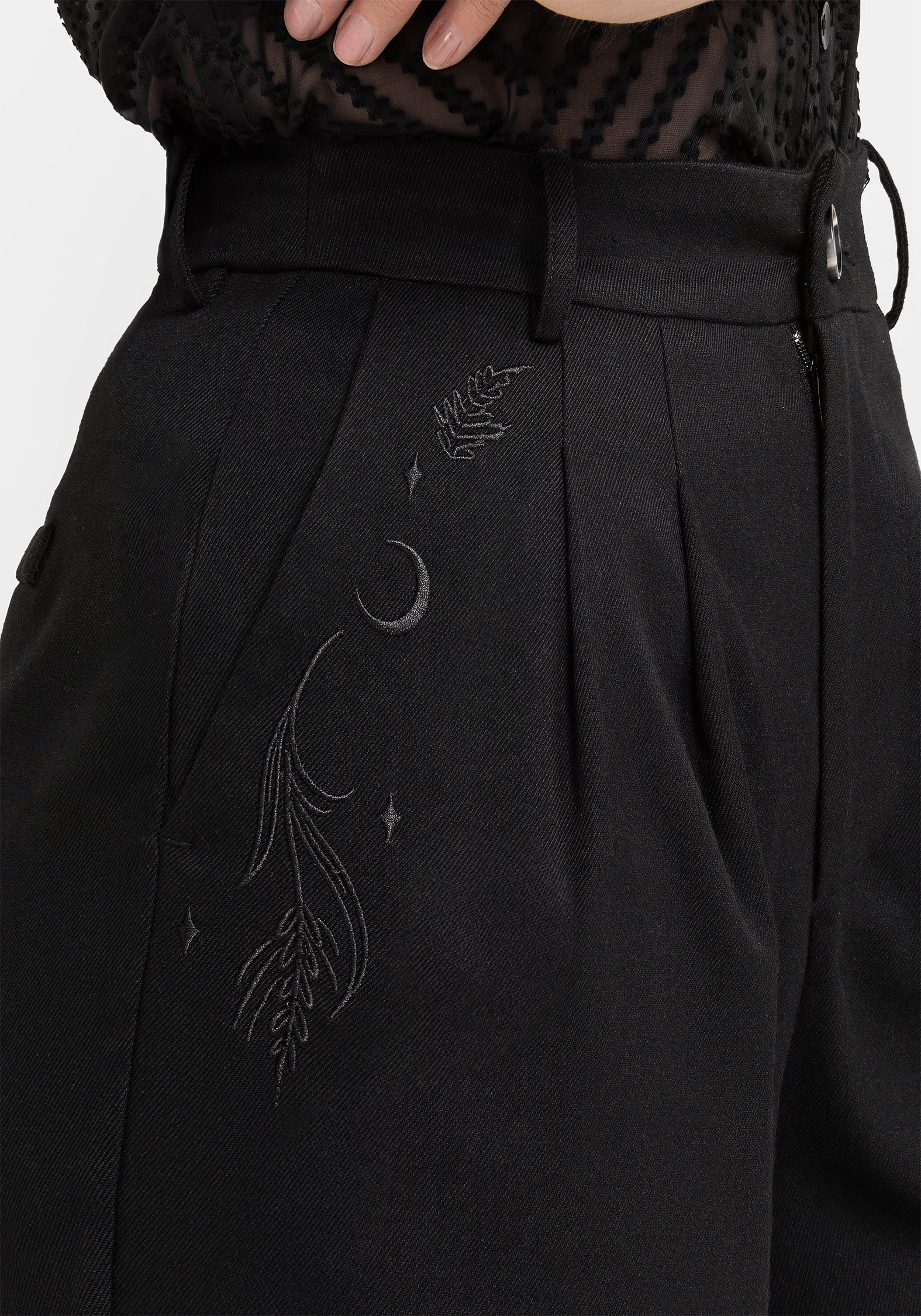 Cropped Balloon Trousers in Black Print - 1260105