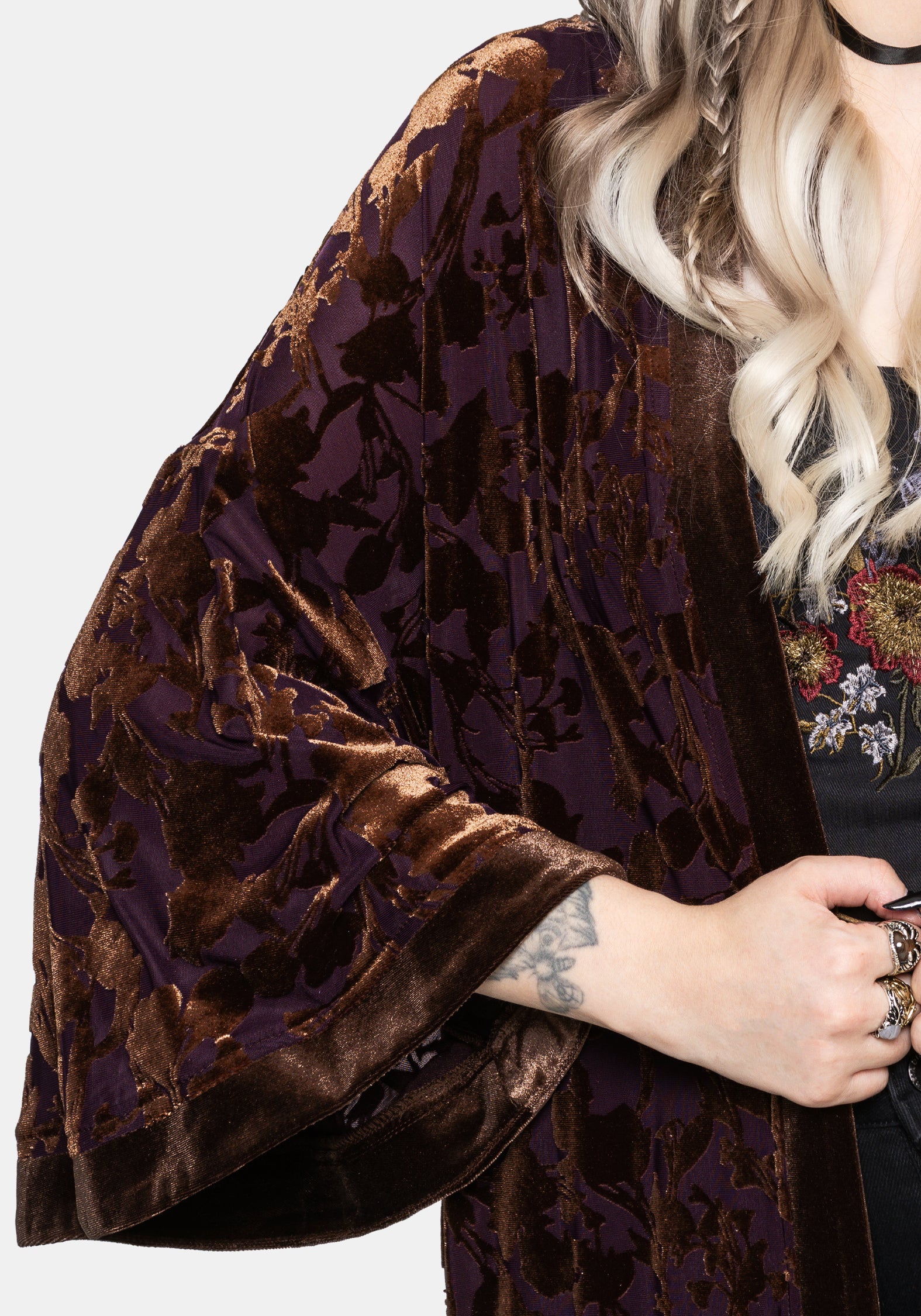 Sienna Devore Fringe Kimono – Disturbia