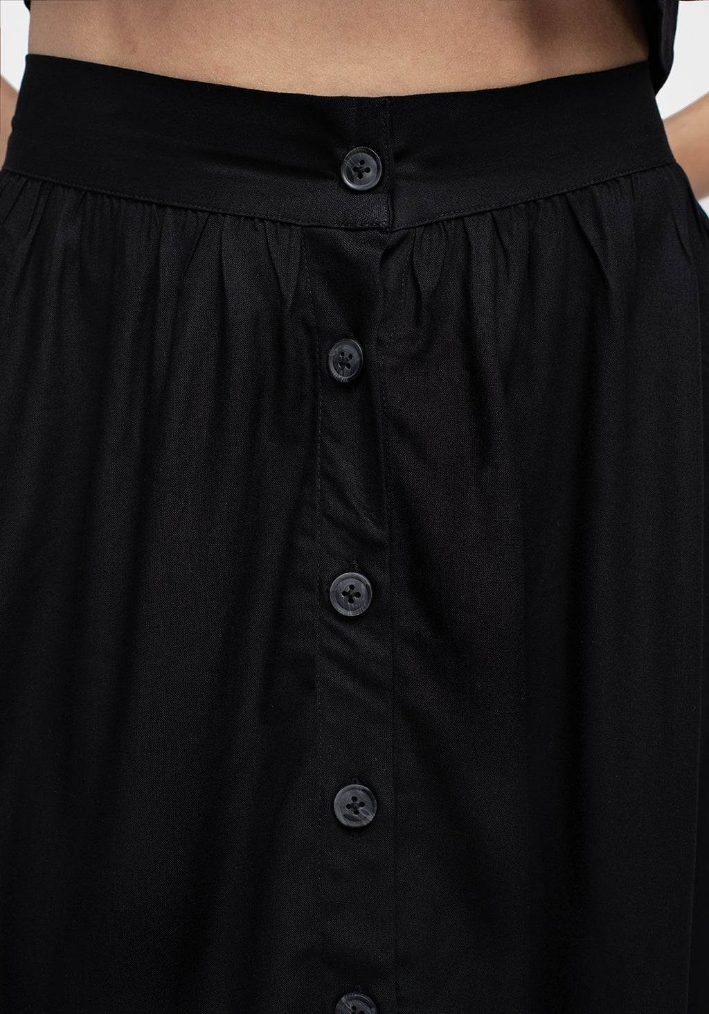 Maidenhair Button Down Midi Skirt - Midnight Black – Disturbia